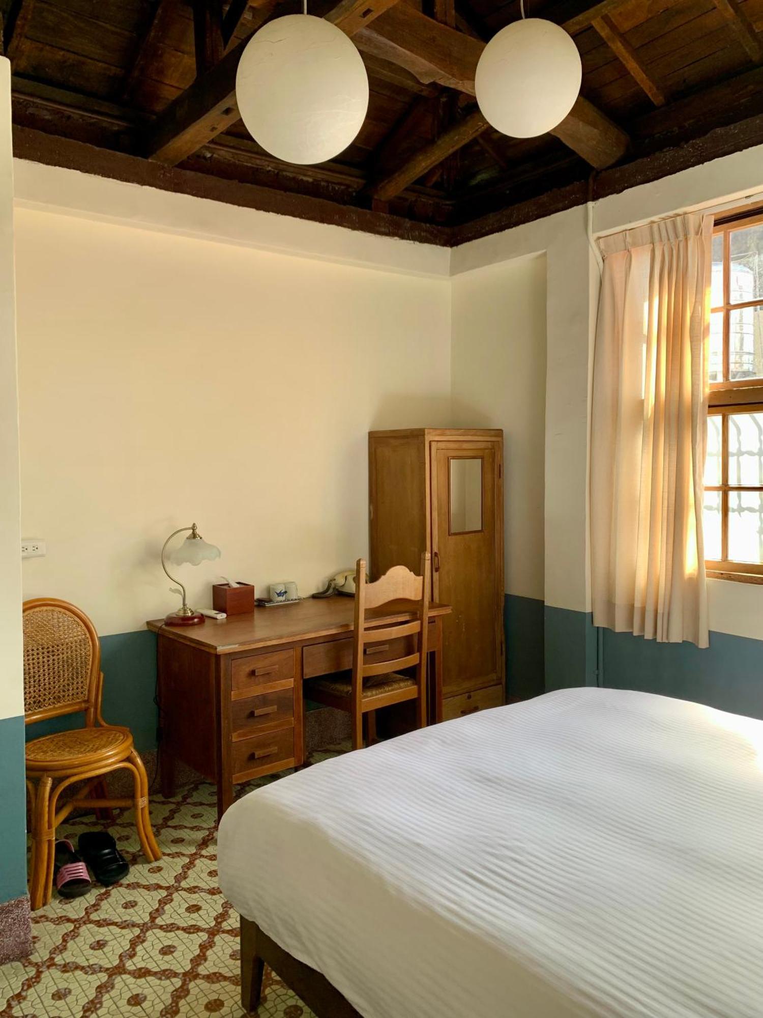 Neat Hostel Tainan Esterno foto