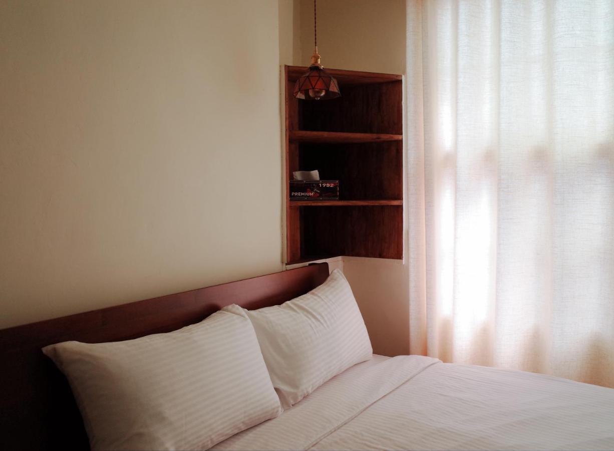 Neat Hostel Tainan Esterno foto